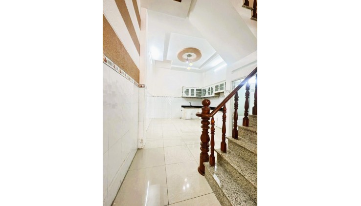 NHÀ 3 TẦNG BTCT - 4x13 -  LÊ VĂN QUỚI - NGÃ TƯ BỐN XÃ - ĐƯỜNG 6M - KHÔNG LỘ GIỚI - CHÀO CHỈ 5,6 Tỷ ( TL)